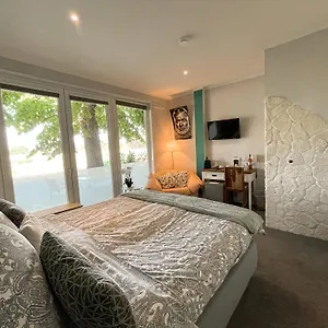 Ribecca Hotel